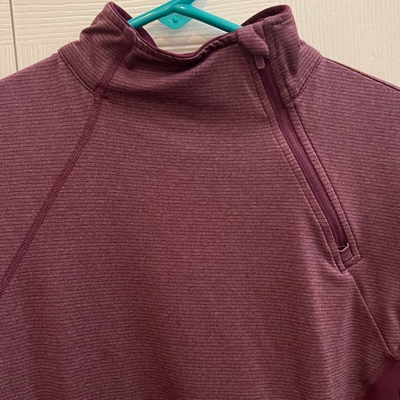 Euc workout jacket - purple - medium - asymmetrical 1/4 zip - Picture 3 of 8